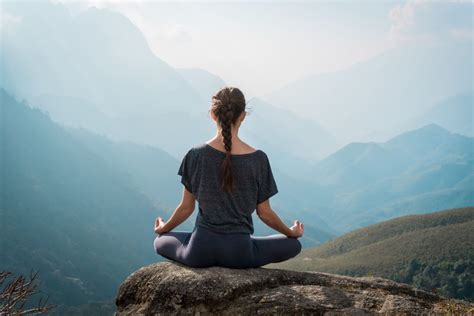 Yoga ve Meditasyon: Zihinsel ve Fiziksel Sağlığınızı Nasıl Geliştirirsiniz?